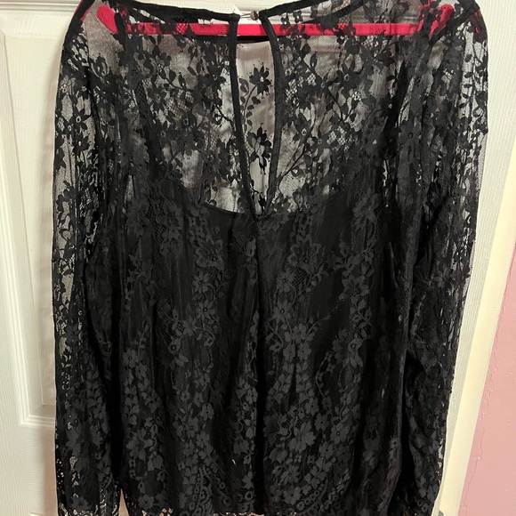 Michel Studio Collection Sheer Lace Blouse.  Size 2X - Picture 4 of 6